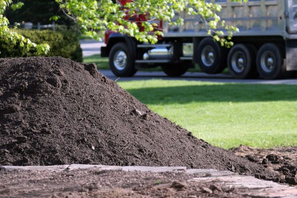 Yard Dirt Delivery in Midland