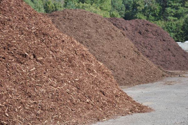 Brown Mulch Delivery in Midland