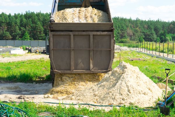 Bulk Sand Delivery in Midland