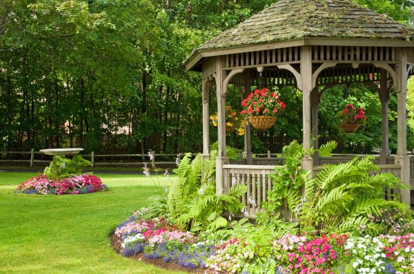 Backyard Landscaping Service in Midland
